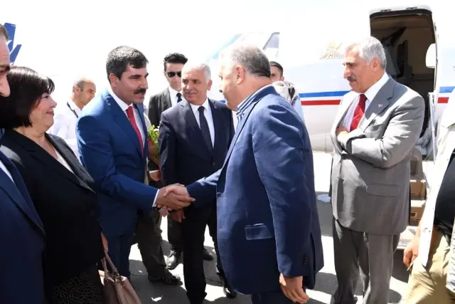Bakan Arslan: 'Imf Kapılarında Dilenildiği Günlerden Sadece Muş'taki Bir Projeye 1,9 Milyar Para... Bakan Arslan: 'Imf Kapılarında Dilenildiği Günlerden Sadece Muş'taki Bir Projeye 1,9 Milyar Para...