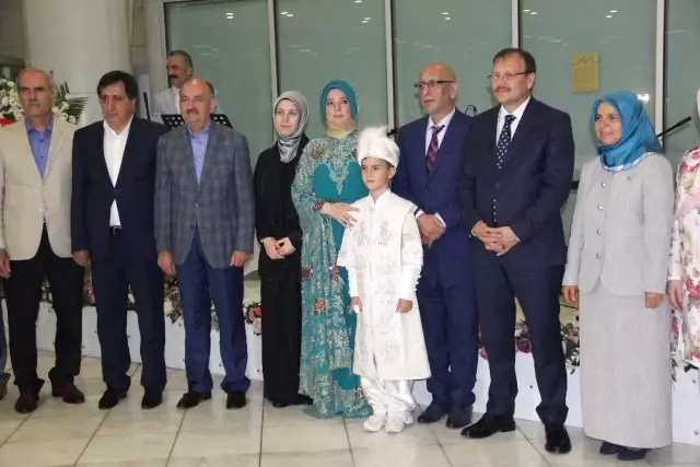 Başbakan Yardımcısı Çavuşoğlu, Sünnet Törenine Katıldı Başbakan Yardımcısı Çavuşoğlu, Sünnet Törenine Katıldı