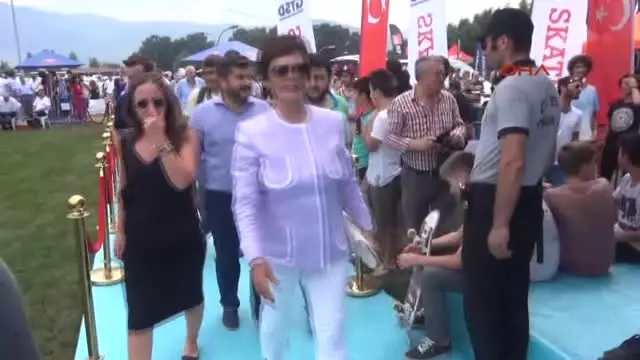 Bursa Hülya Koçyiğit Kaykay Federasyonu İstedi, Bakan Yardımcısı 'Verdik Gitti' Dedi.