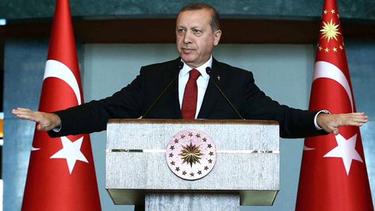 Erdoğan'dan AK Parti Teşkilatlarına Uyarı: Polemiğe Girmeyin, Samimi Görüntü Verin