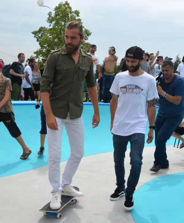 Hülya Koçyiğit Kaykay Federasyonu İstedi, Bakan Yardımcısı 'Verdik Gitti' Dedi.