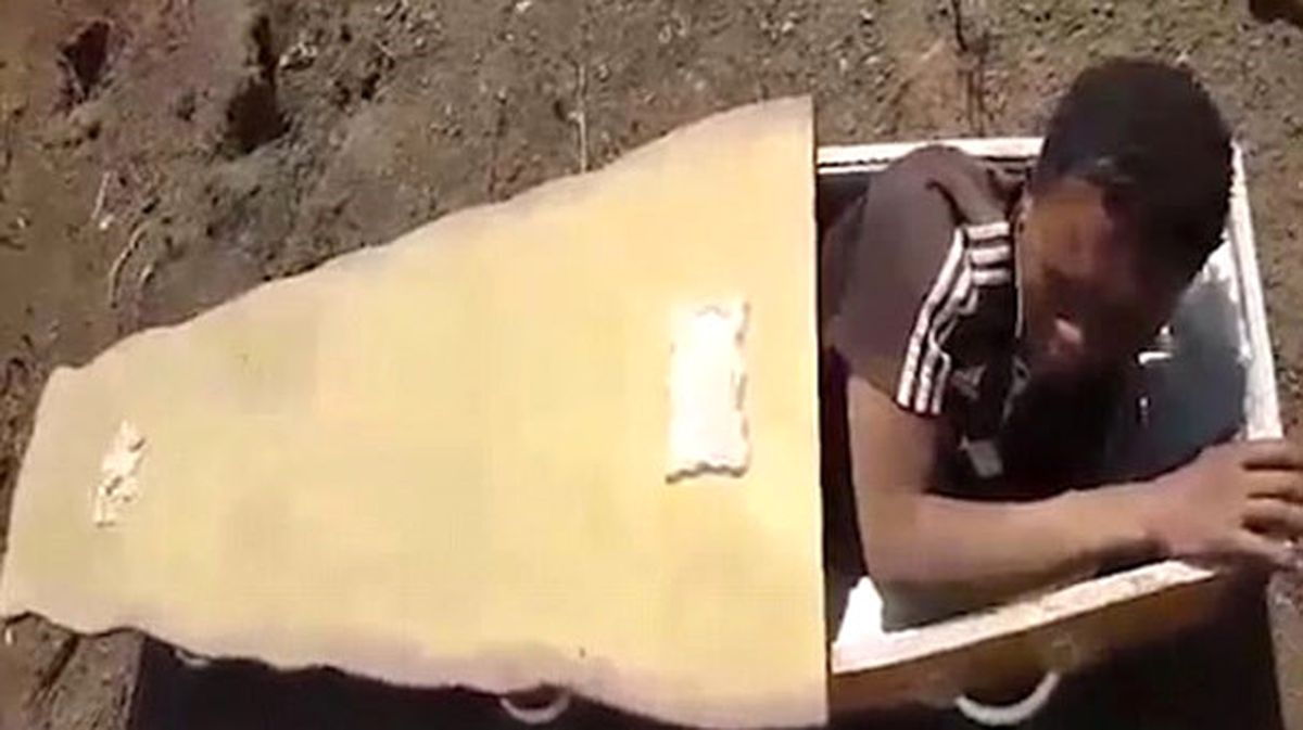 Dünyayı Ayağa Kaldıran Olay! Diri Diri Tabuta Sokup Video Çektiler