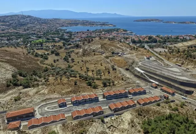 Foça'ya Deniz Manzaralı Terminal