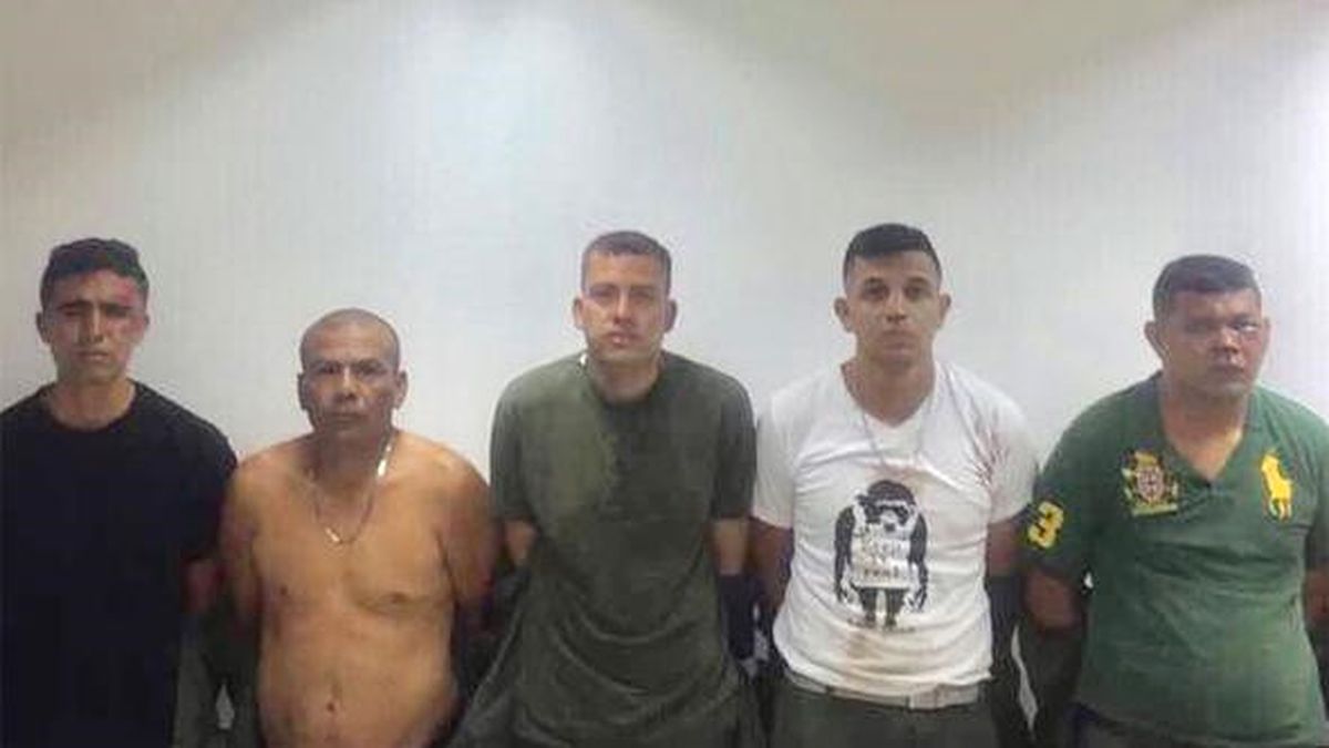 Venezuela'da Darbe Bastırıldı! Darbecilerin Fotoğrafları Dünyaya Servis Edildi