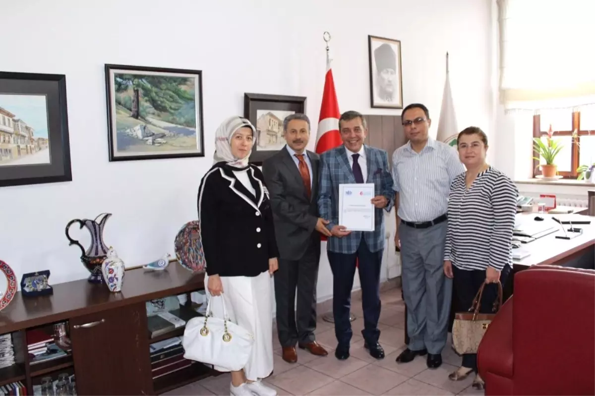 Defterdarlıktan Başkan Ahmet Atam'a Teşekkür Belgesi