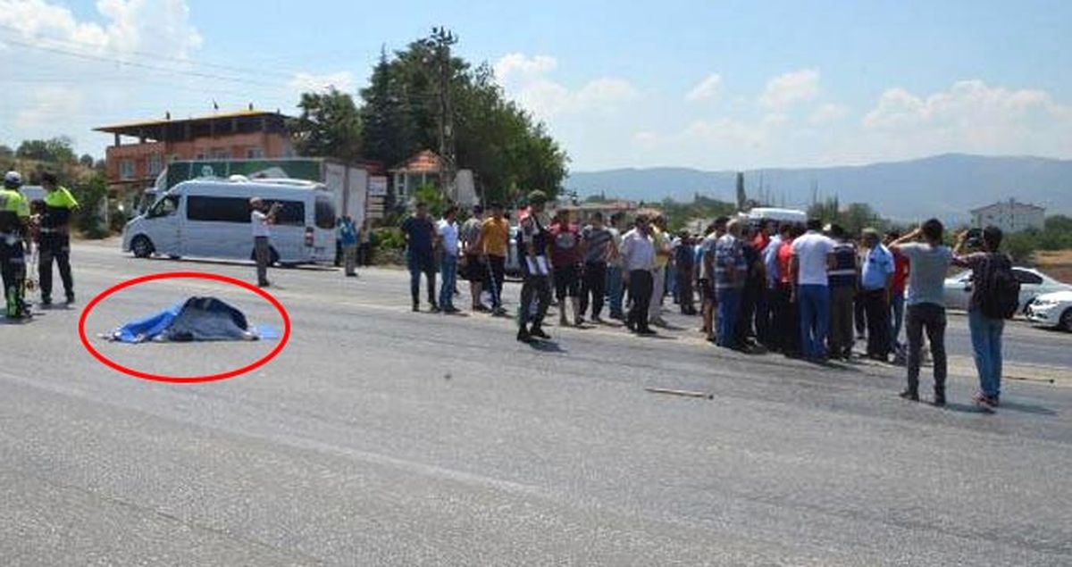 Fatmaana Kazada Öldü, Mahalleli Yolu Kapattı