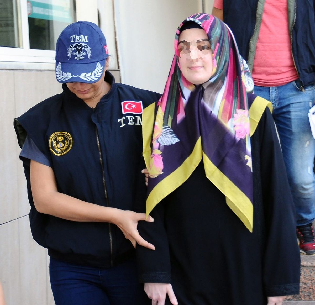 Fetö'nün Sözde İl Kadın İmamı Sağlık Kontrolünden Geçirildi