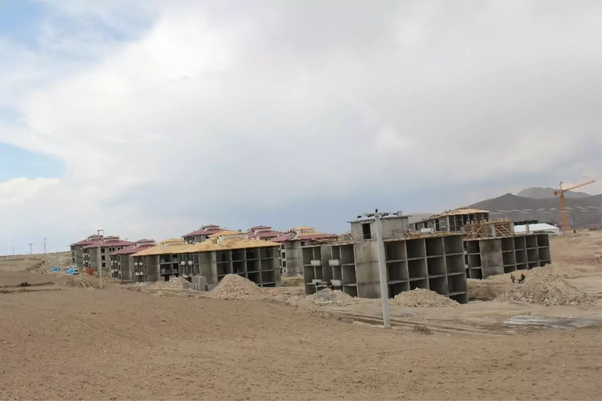 İncesu Belediye Başkanı Zekeriya Karayol 4. Etap TOKİ Kura Çekilişinin Müjdesini Verdi