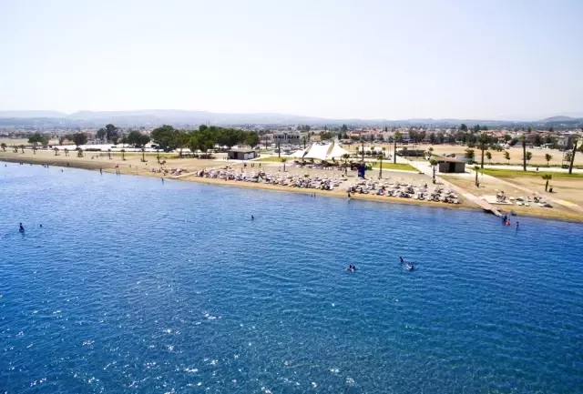 İzmir Körfezinde İlk Mavi Bayrak Törenle Göndere Çekildi