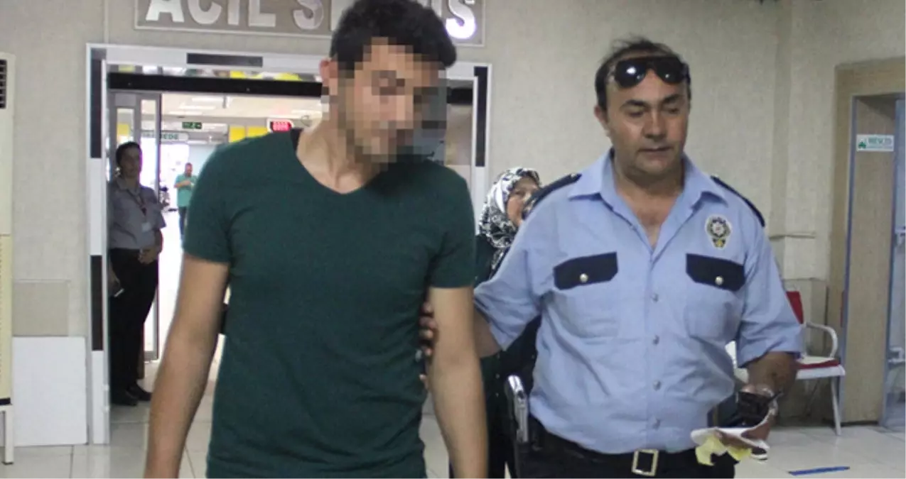 Muayene Sırası Alamayan Hasta Yakını, Doktoru Odaya Kilitleyip Darp Etti