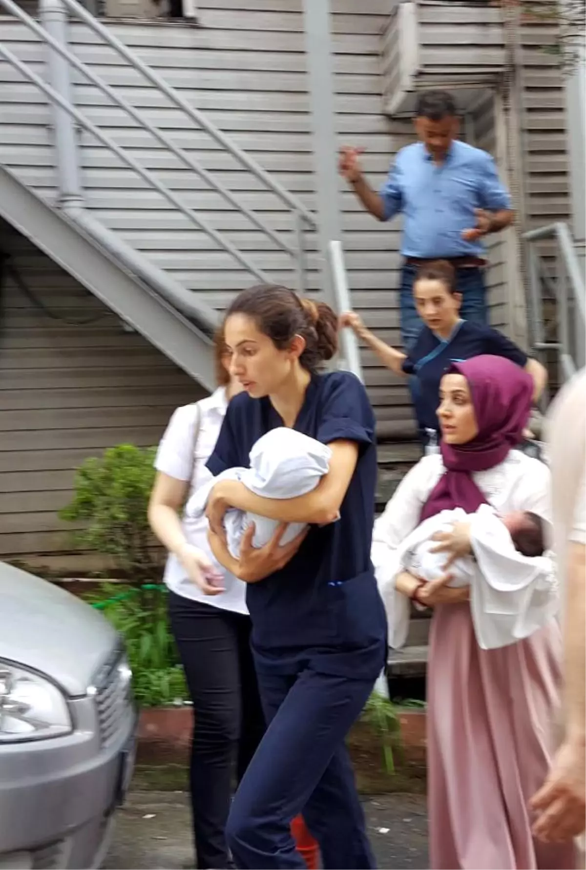 Özel Hastanede Çıkan Yangın Çabuk Söndürüldü (2)