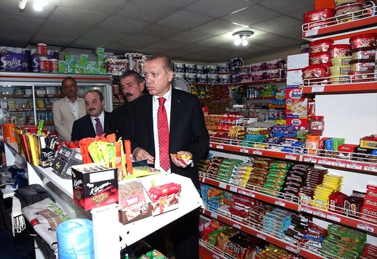 Memleketi Rize'de Market Alışverişi Yapan Erdoğan'dan Çocuklara Sürpriz