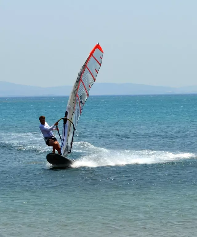 Rüzgar Sörfü Heyecanı Bu Kez Urla'da Yaşandı