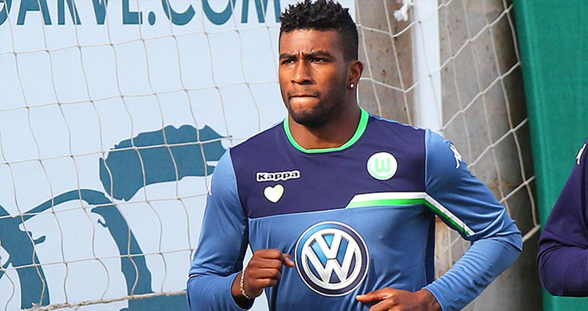 Beşiktaş, Wolfsburg'un Perulu Stoperi Carlos Ascues İçin Teklif Yaptı