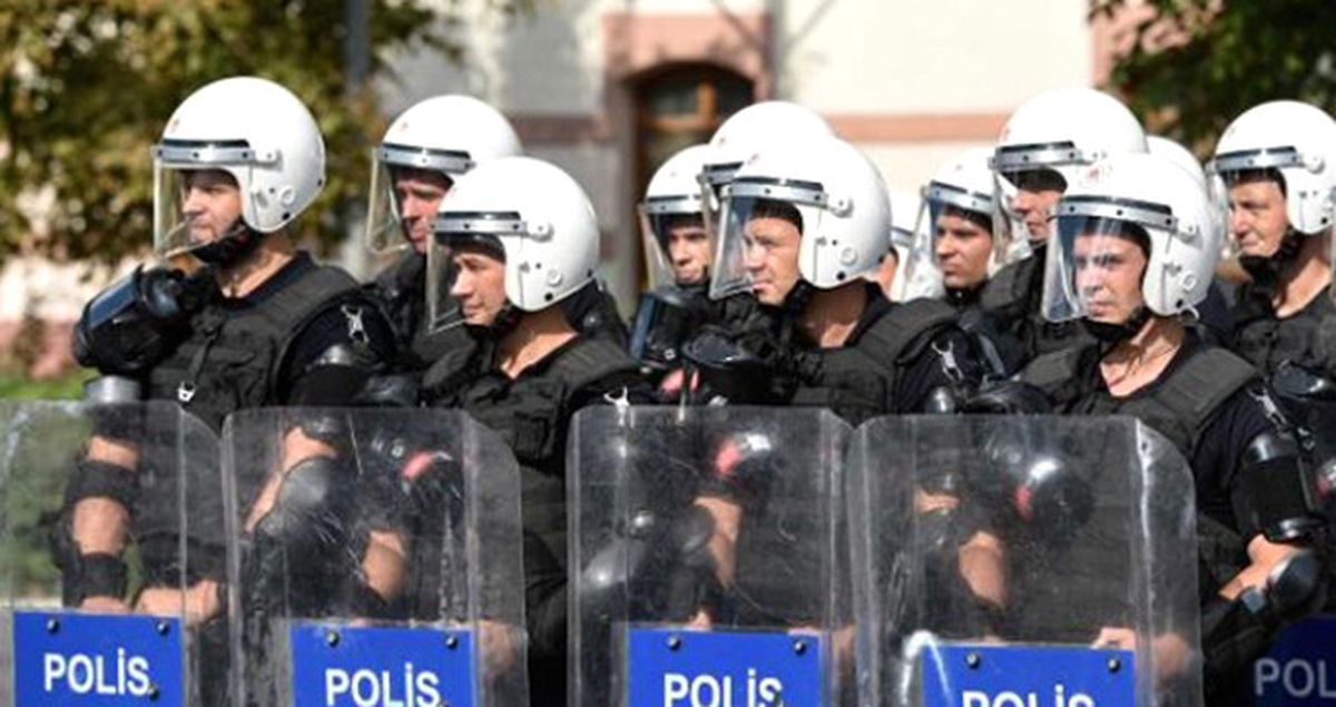 Çevik Kuvvete Talimat Gitti! Kral, Hacı, Patron, Toprağım Kelimeleri Artık Yasak