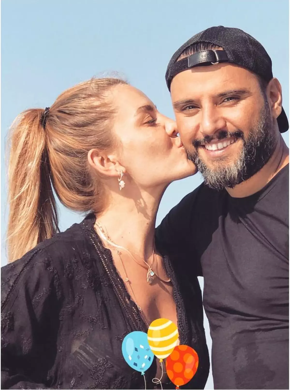Eda Erol, Göğüs Dekoltesini Balonla Kapattı Haberler Magazin