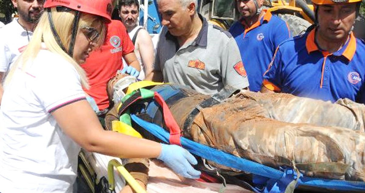 Beton Yığınlarının Altında Kalan Suriyeli İşçi 2 Saat Sonra Kurtarıldı
