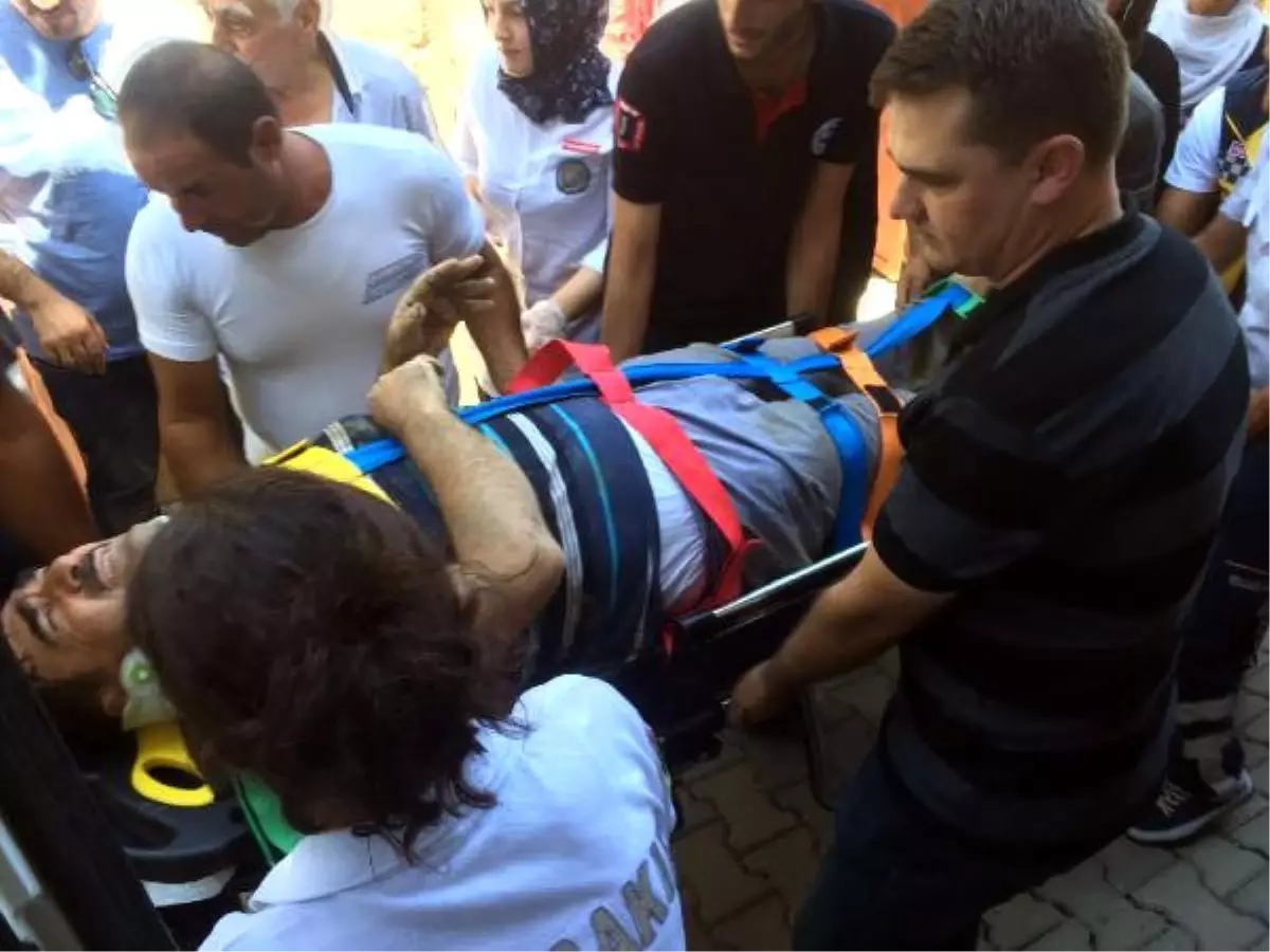 Su Kuyusuna Düşen Baba- Oğulu İtfaiye Kurtardı