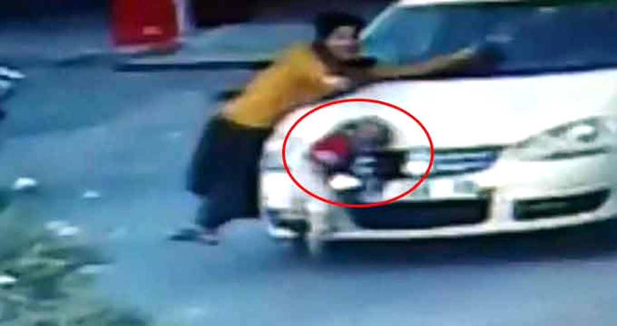 Acılı Anneden Evladına Son Bakış! Oğlunu Otomobilin Altında Kalmaktan Kurtaramadı