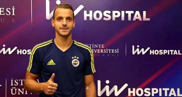 Fenerbahçe, Roberto Soldado ile 2+1 Yıllık Sözleşme İmzaladı