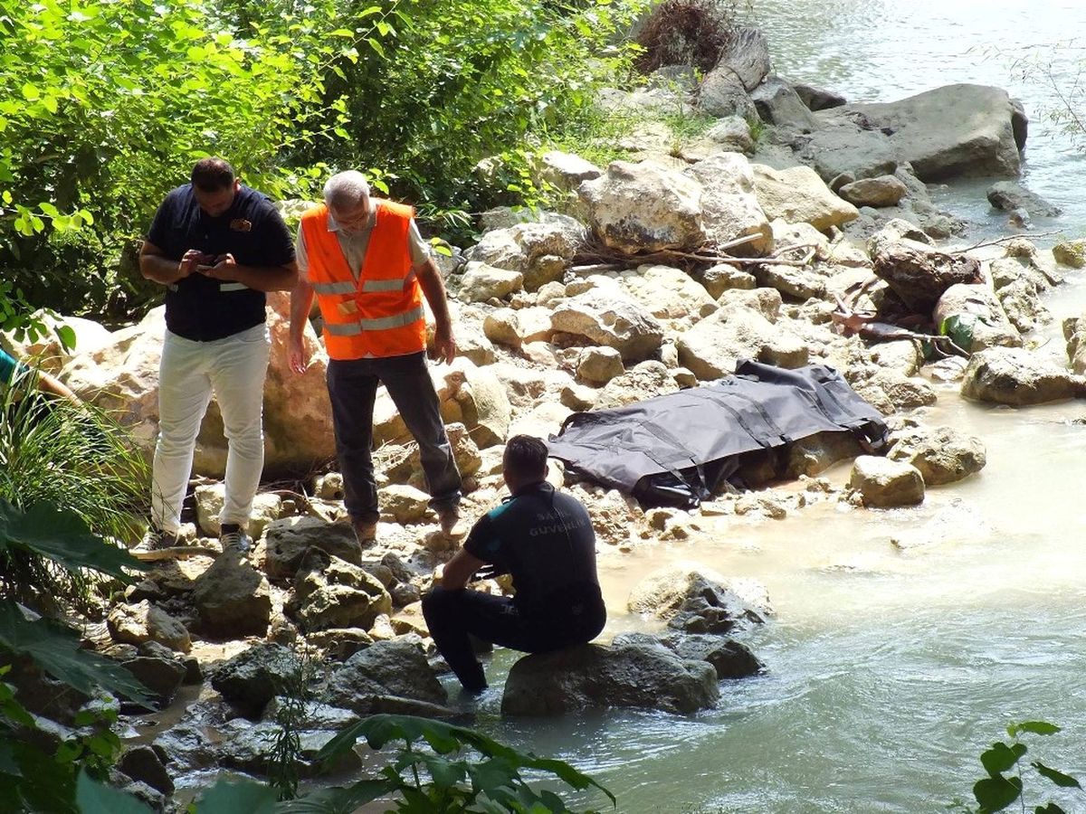 Köprüden Atlayan Gencin Cesedi Bulundu