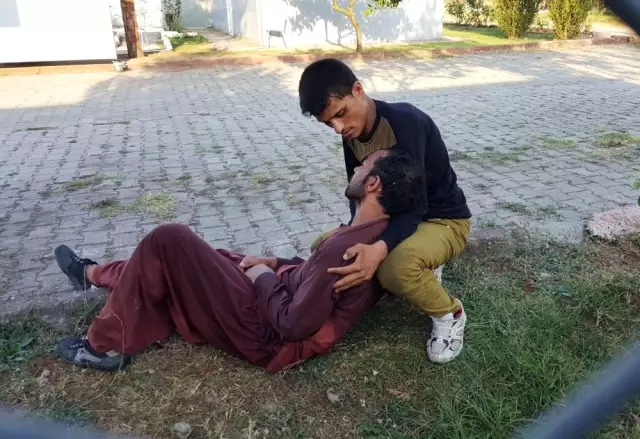 Otobüsteki Kalabalığı Gören Sürücüler İhbar Etti, Mülteciler Yakalandı