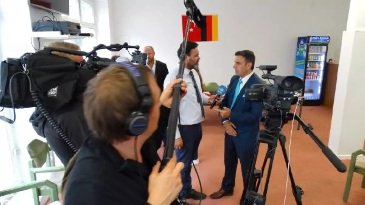 Duisburg'da Belediye Başkanlığı İçin Yarışan Türk Aday Projelerini Anlattı