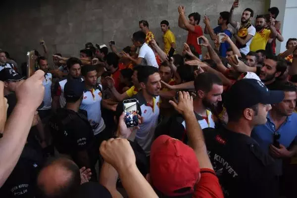 Göztepe'ye Coşkulu Uğurlama