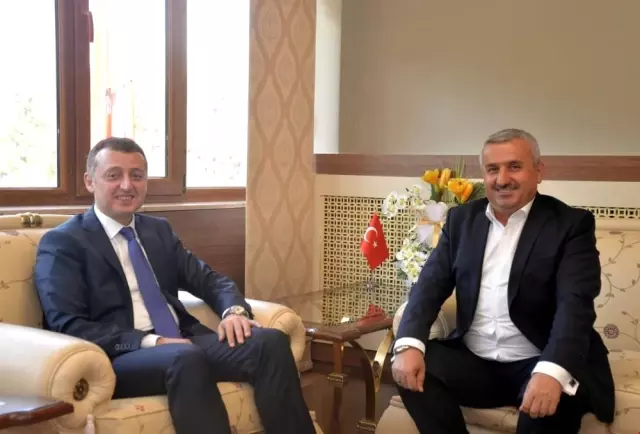 Körfez Belediye Başkanı Baran'dan Vali Büyükakın'a Ziyaret