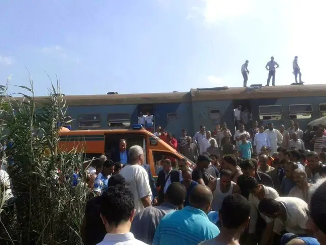 Mısır'daki Tren Kazasında Ölü Sayısı 50'ye Yükseldi