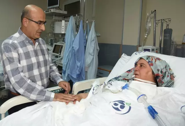 Vali Demirtaş'tan Yaralı Uzman Çavuş ve Şehit Annesine Ziyaret