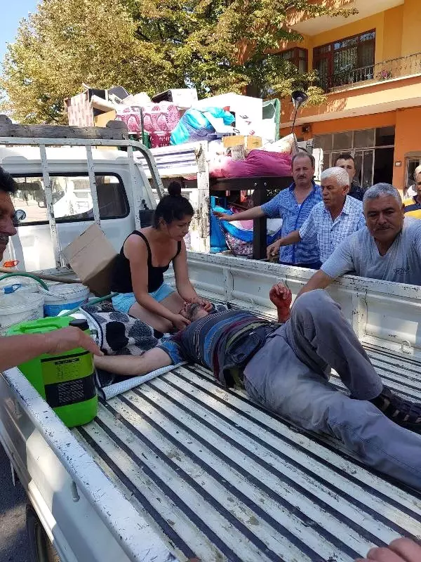 Yaralıya İlk Müdahaleyi Yapıp, Hastaneye Götürülmesine Eşlik Etti