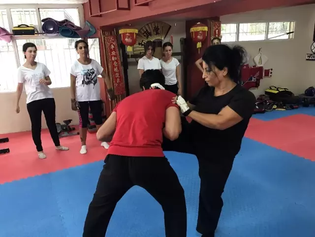 Bu Kadınlara 'Dokunan' Yandı