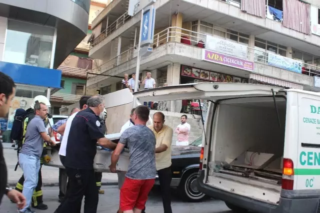 Ceset Kokusu Mahalleyi Sardı