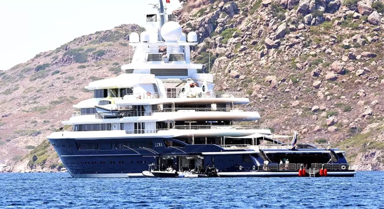 Rus İş Adamı, Ultra Lüks Yatıyla Bodrum'a Demirledi