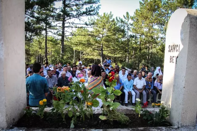 Saru Batu Savcı Bey Anıldı haberi fotografı, fotografları