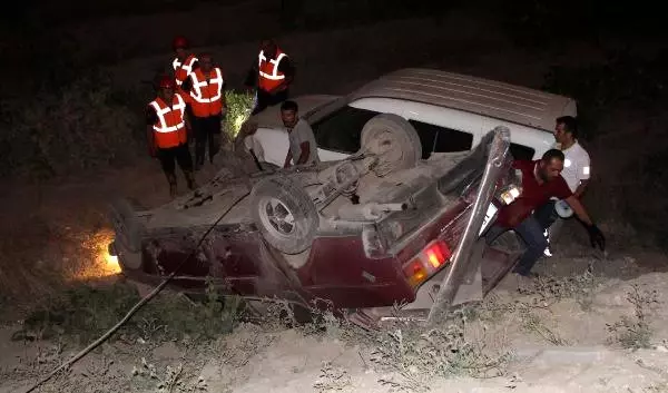 Kaza Şokundaki Sürücü Ekiplere Yaralı Arattı