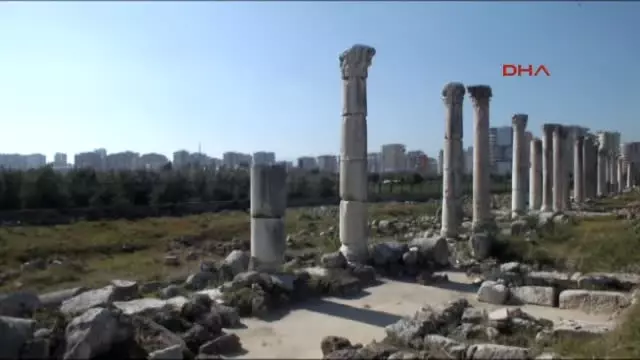 Mersin Soli Pompeiopolis'te Binlerce Yıllık Heykeller Bulundu Mersin Soli Pompeiopolis'te Binlerce Yıllık Heykeller Bulundu