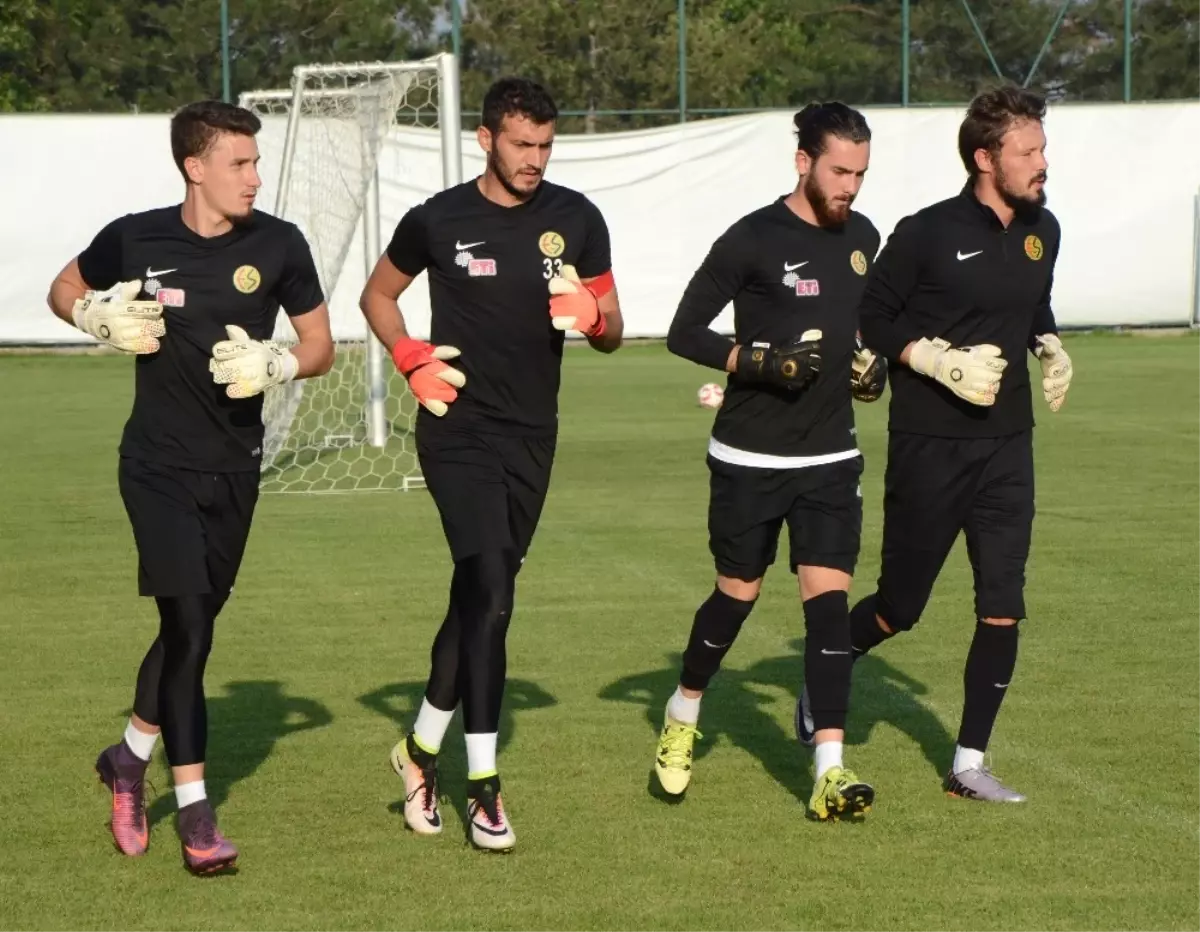 Eskişehirspor'da Kale Emin Ellerde