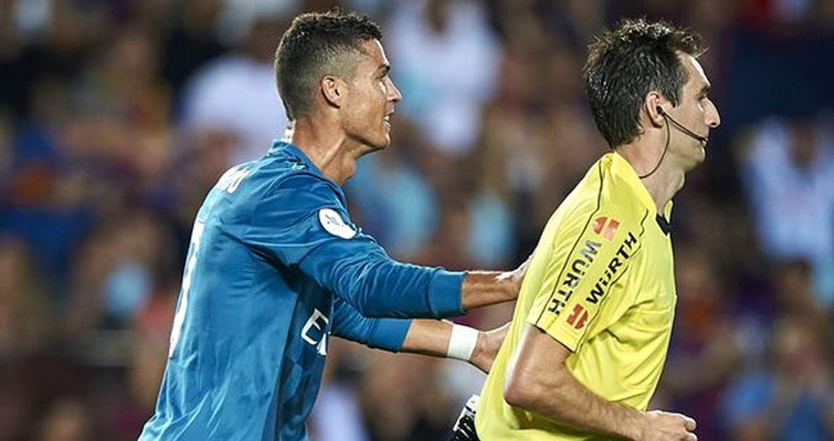 Süper Kupa'da Kırmızı Kart Görüp Hakemi İtekleyen Ronaldo, 5 Maç Ceza Aldı