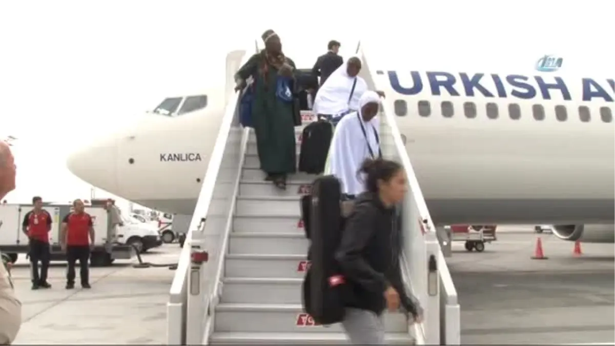 Burkina Faso'daki Terör Saldırısında Yaralanan THY Personeli Türkiye'ye Getirildi