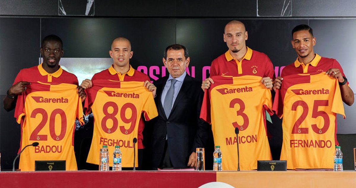 Galatasaray; Ndiaye, Maicon, Fernando ve Feghouli'ye İmza Töreni Düzenledi