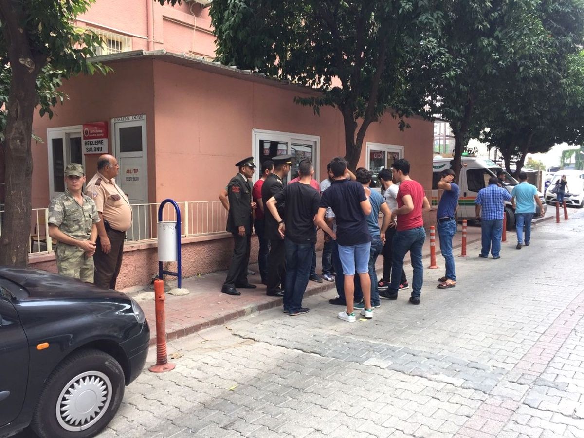 Kafede Gelen Hesaba İtiraz Eden Askeri, Bıçaklayarak Öldürdüler