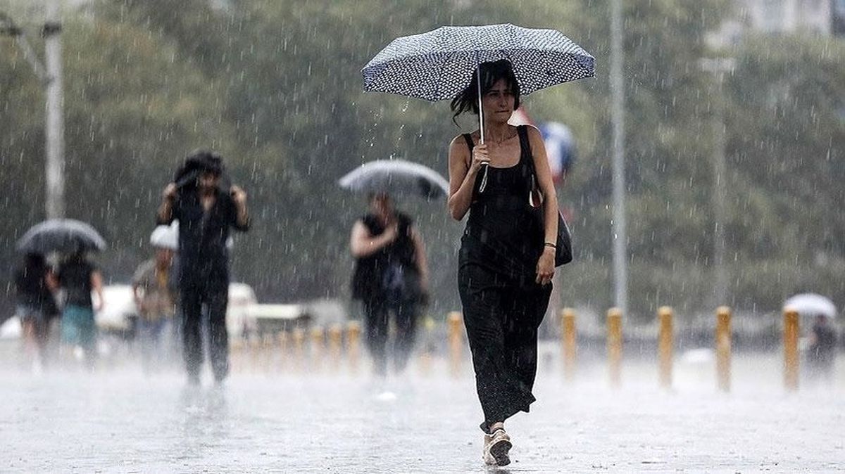 Meteoroloji'den İstanbullara Sağanak Uyarısı: Bu Gece 03:00'de Başlayacak