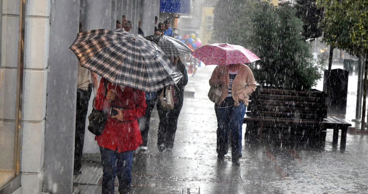 Meteoroloji'den İstanbullulara Sağanak Yağış Uyarısı! Sel Riskine Dikkat