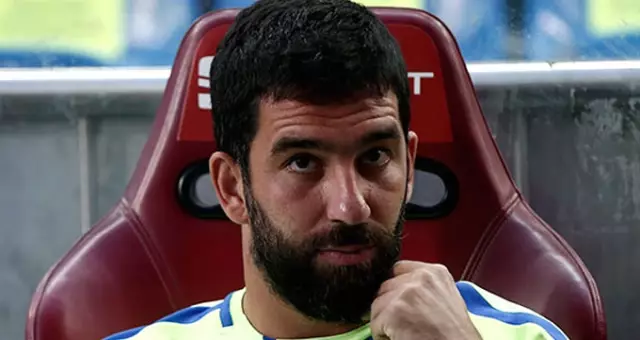 Arda Turan'ın Menajeri, Galatasaray'a Dönüş İçin Barcelona'yı İkna Etmeye Çalışıyor