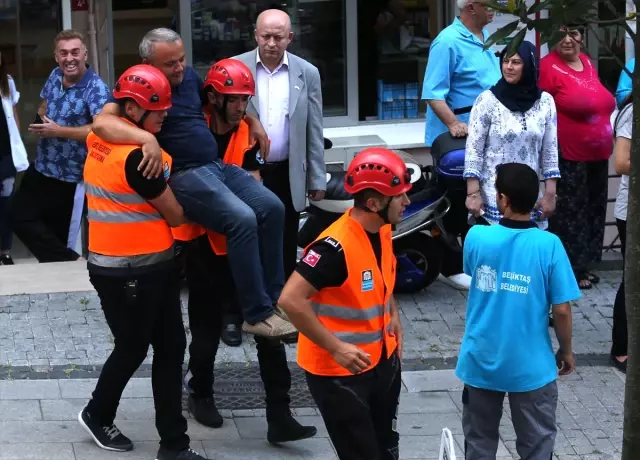 Beşiktaş'ta Deprem Tatbikatı Beşiktaş'ta Deprem Tatbikatı