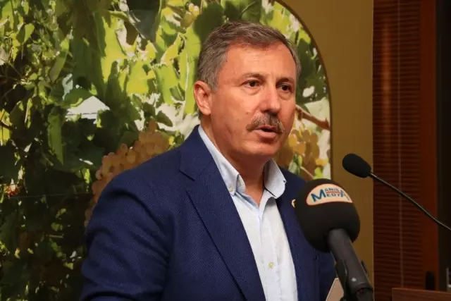 Sezonun İlk Kuru Üzümü Açık Arttırmayla Satıldı Sezonun İlk Kuru Üzümü Açık Arttırmayla Satıldı