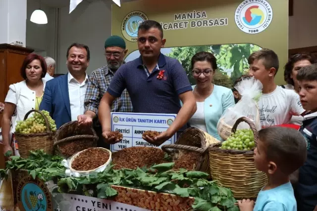 Sezonun İlk Kuru Üzümü Açık Arttırmayla Satıldı Sezonun İlk Kuru Üzümü Açık Arttırmayla Satıldı