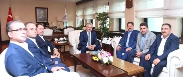 Bakan Arslan: '30 Ağustos - 5 Eylül Yid Köprüleri Hariç, Köprü ve Otoyollar Ücretsiz Olacak' Bakan Arslan: '30 Ağustos - 5 Eylül Yid Köprüleri Hariç, Köprü ve Otoyollar Ücretsiz Olacak'
